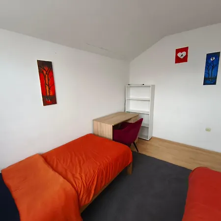 Hideout * Travnik